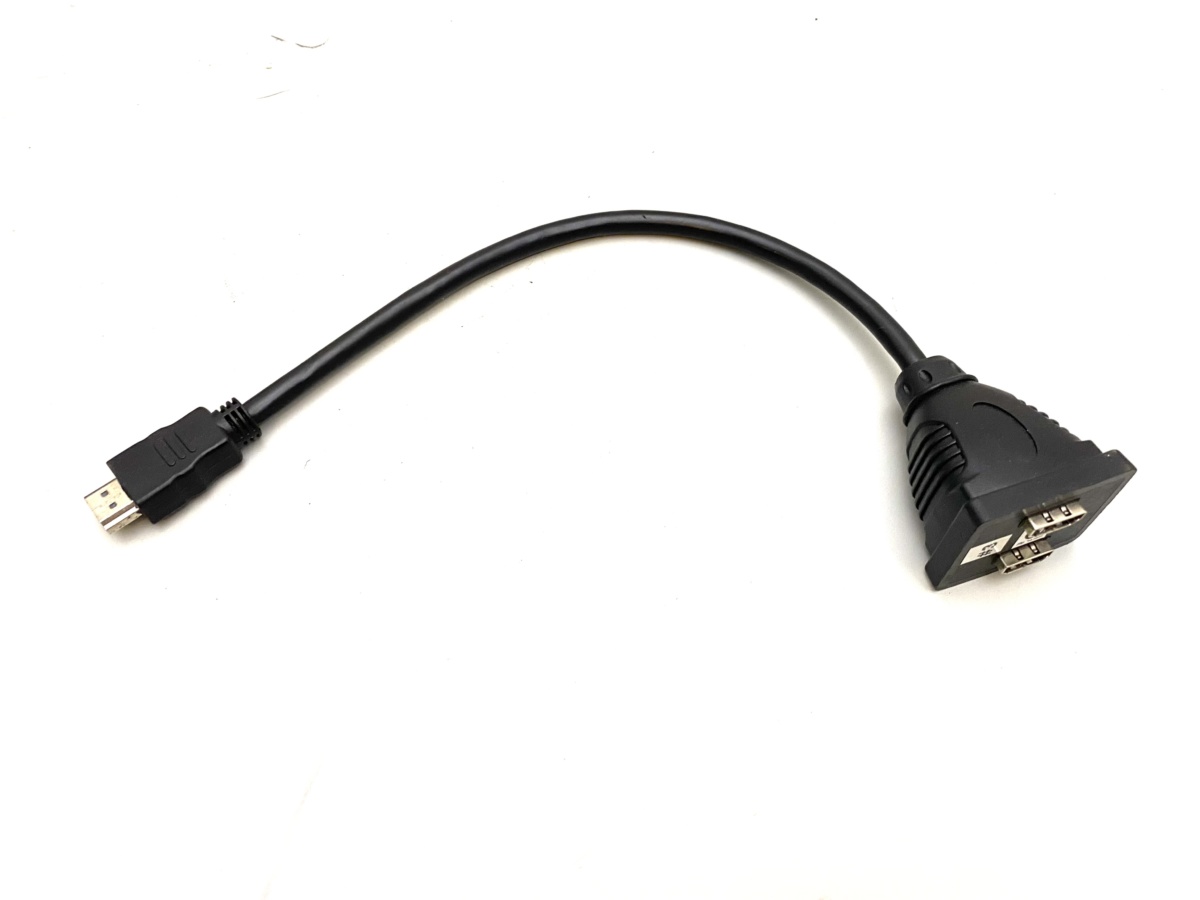 Adapter HDMI-Stecker an 2x HDMI-Buchse 