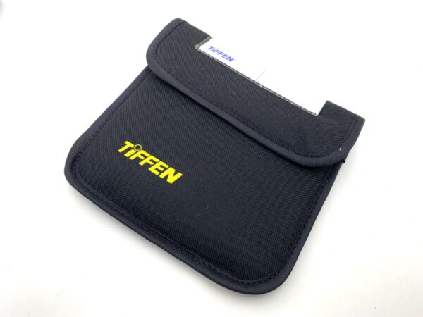 TIFFEN  - Original Filtertasche für 4x4 Glasfilter (Schrift in gelb)