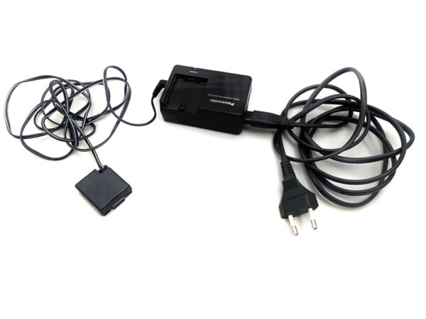 PANASONIC VSK-0651 Schnelladegerät und Netzteil mit Kameradapter – Bild 5